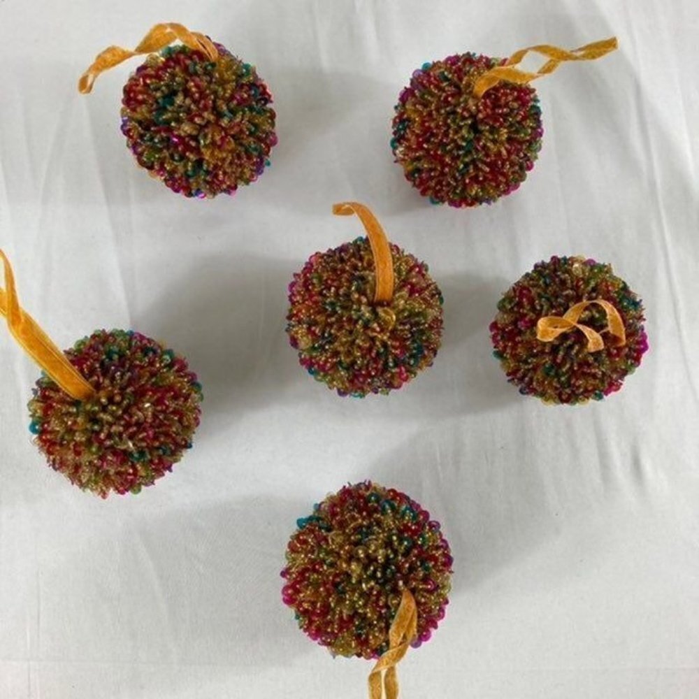 Vintage Pin/Bead/Sequined Christmas Ornaments x‎ 6